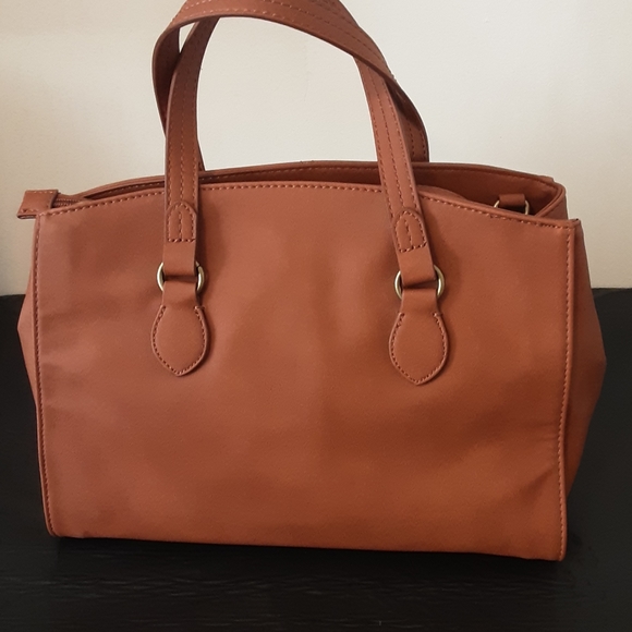 universal thread handbag